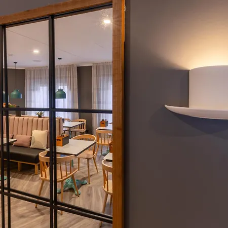 מלון Garner By Ihg