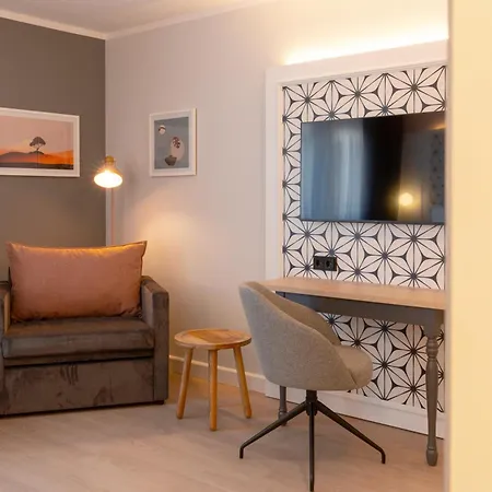Отель Garner By Ihg