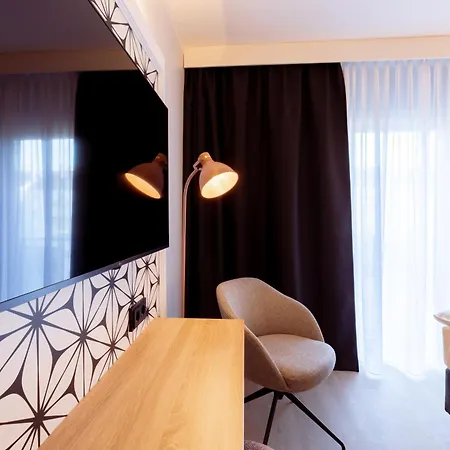 Отель Garner By Ihg